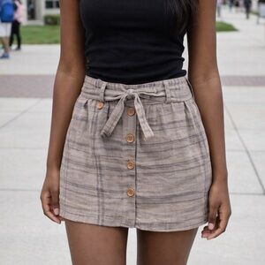Sky and Sparrow Beige Plaid Button-Front Mini Skirt